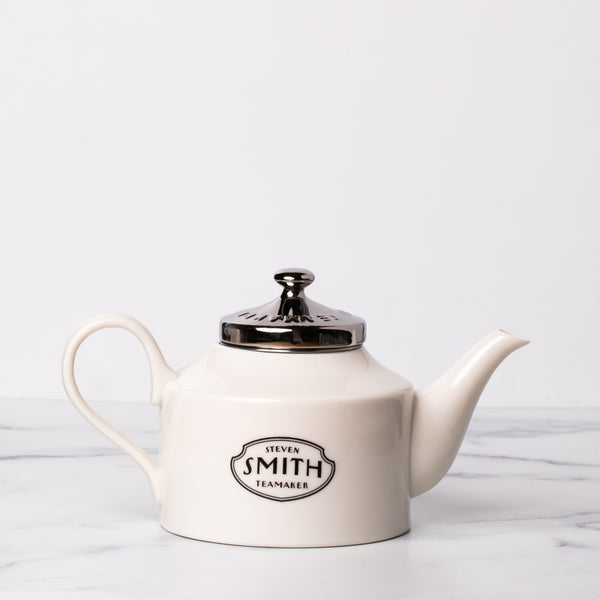 https://www.smithtea.com/cdn/shop/files/SmithTeapot-ProductPhoto_8d14c521-8930-41e6-80e5-02e29a7344a2_grande.jpg?v=1692639428